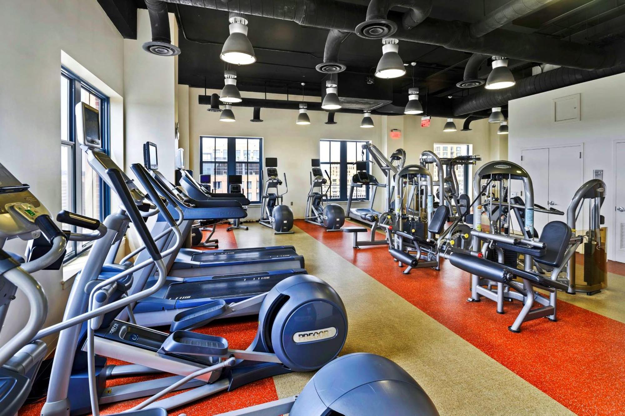 Upscale Comfort Next To Metro And Dining Arlington Eksteriør bilde